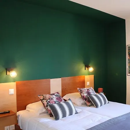 Au Lion D'or Hotel Tannay