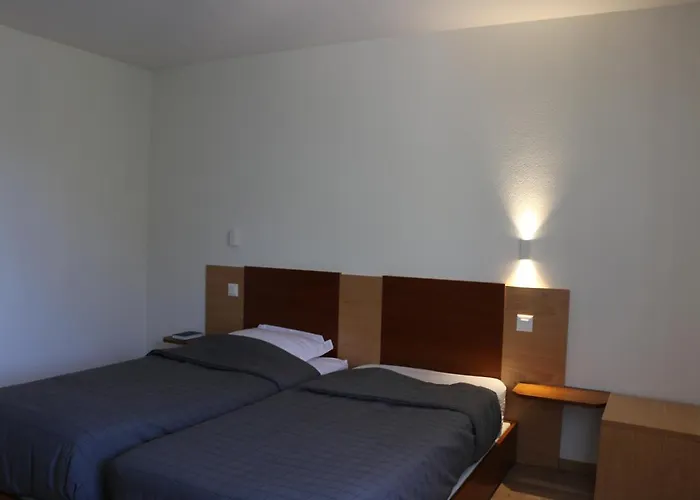 Hotel Au Lion D'or Tannay